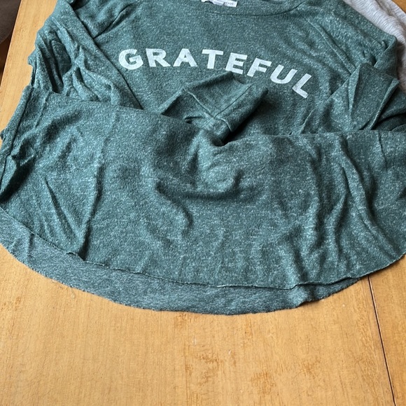 Set of fall graphic tees - Picture 3 of 6